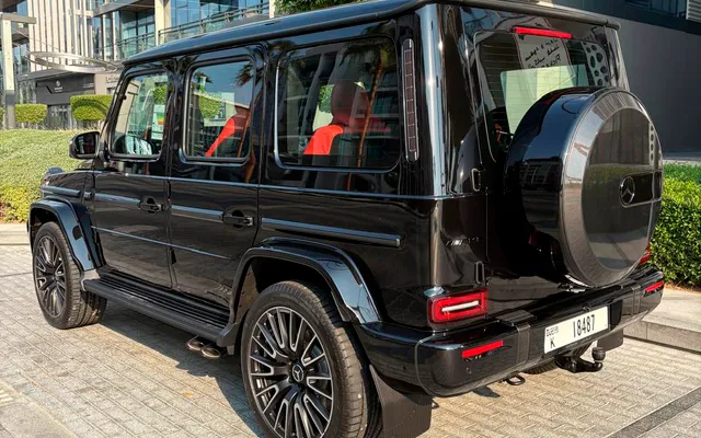 Mercedes G63 - image 2