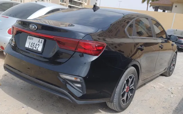Kia Forte - image 4