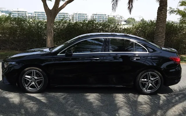 Mercedes A200 - image 2