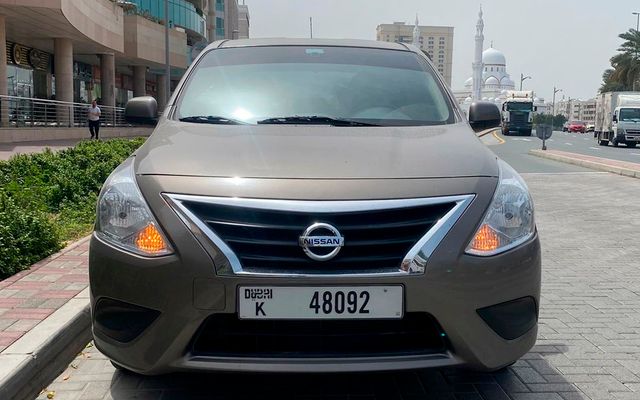 NISSAN SUNNY - image 3