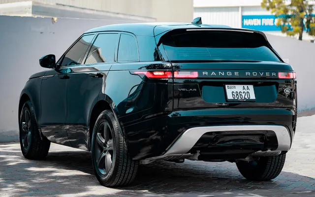 RANGE ROVER VELAR - image 3