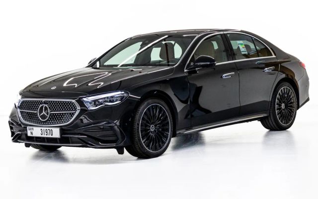Mercedes E 300 - image 1