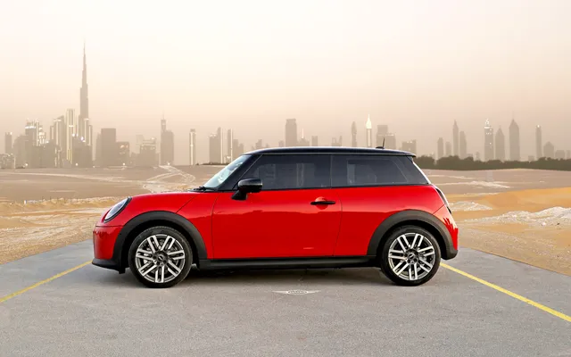 Mini Cooper - image 2