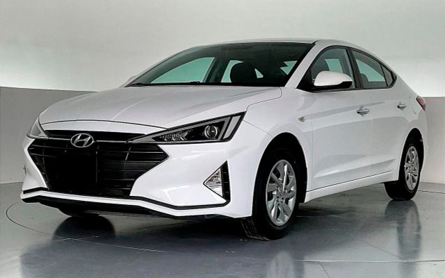 HYUNDAI ELANTRA - image 1