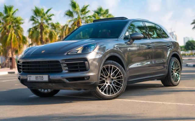 PORSCHE CAYENNE - image 1