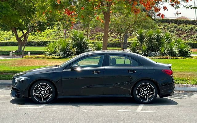 MERCEDES A220 - image 2