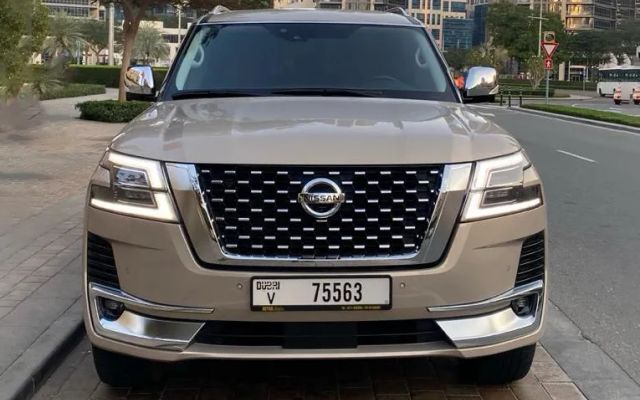 Nissan Patrol Beige - image 1