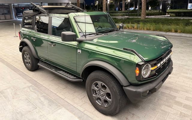 Ford Bronco - image 4