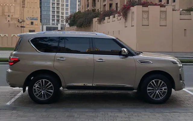 Nissan Patrol Beige - image 3