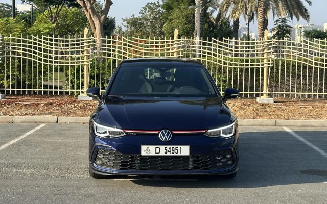 Volkswagen Golf GTI - image 3