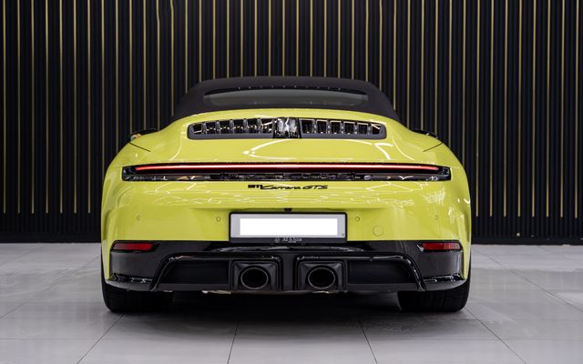 PORSCHE 911 CARRERA GTS - image 4