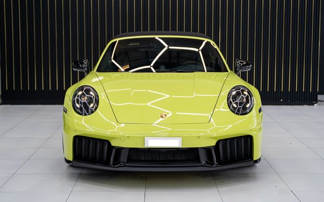 PORSCHE 911 CARRERA GTS - image 2