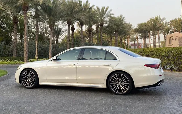 MERCEDES S500 - image 2
