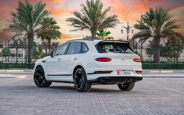 bentley bentayga - image 4