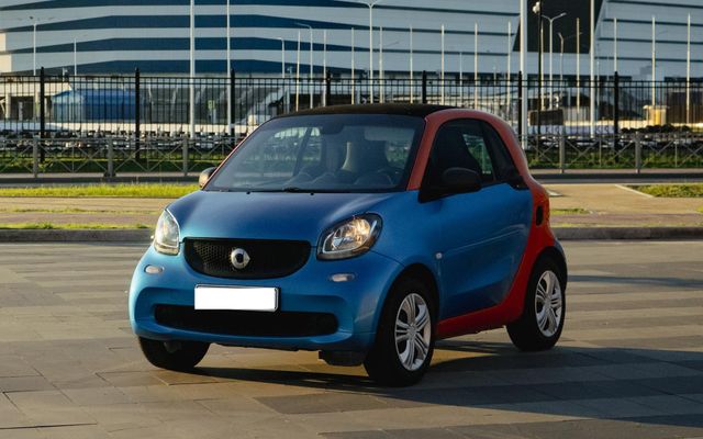 Smart Fortwo Coupe - image 1