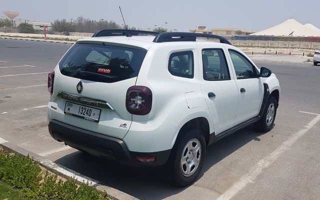 RENAULT DUSTER - image 3