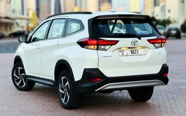 Toyota Rush - image 2