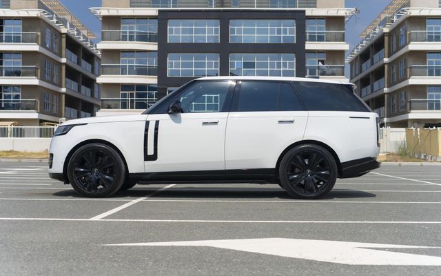Range Rover Vogue - image 2