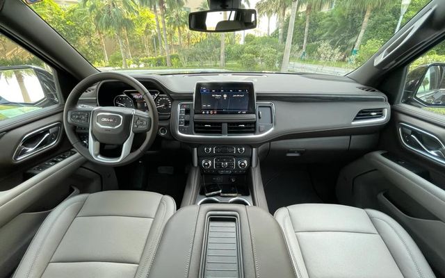 GMC YUKON - image 3
