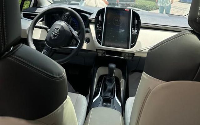 Toyota Corolla - image 4