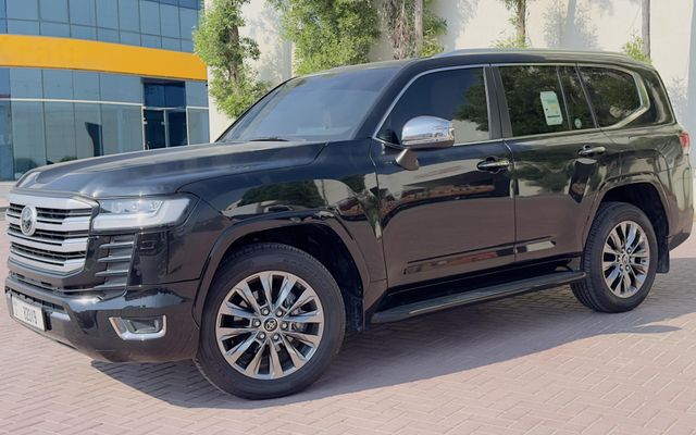 TOYOTA Landcruiser - image 3