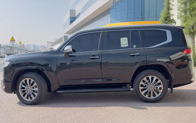 TOYOTA Landcruiser - image 2