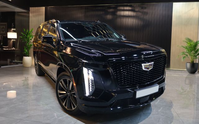 Cadillac Escalade - image 1
