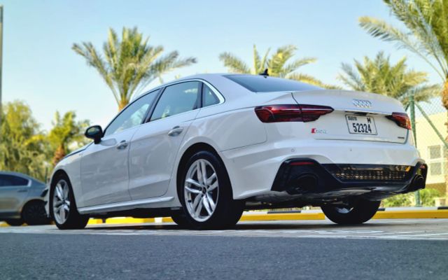 AUDI A4 - image 3
