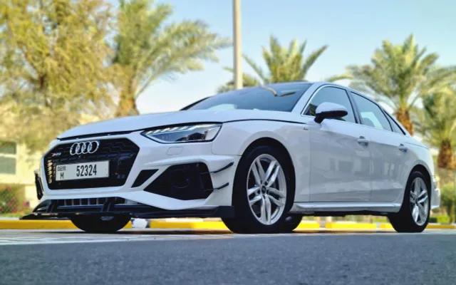 AUDI A4 - image 1