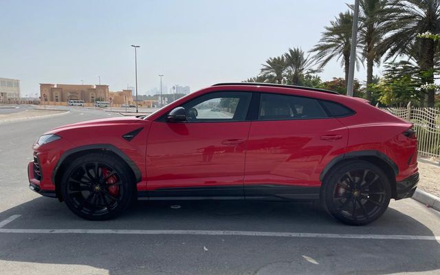 LAMBORGHINI URUS MY20 - image 2