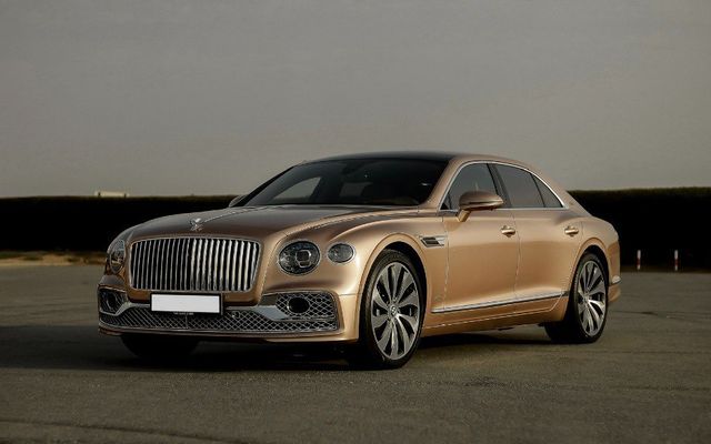 BENTLEY FLYING SPUR V12 - image 1