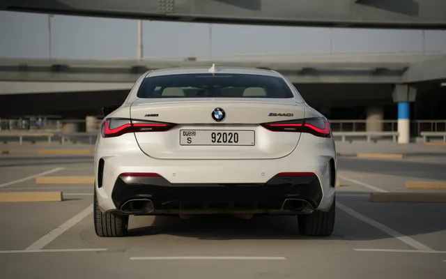 BMW 440i - image 4
