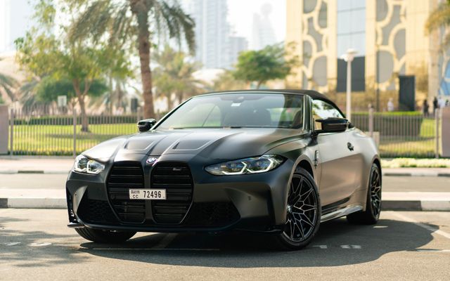 BMW M4 COMPETITION X DRIVE - image 1