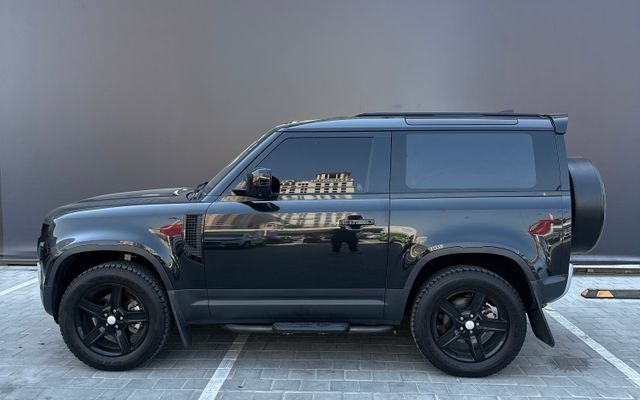 LAND ROVER DEFENDER - image 2
