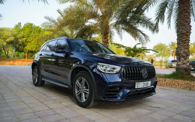 Mercedes GLC 300 - image 4