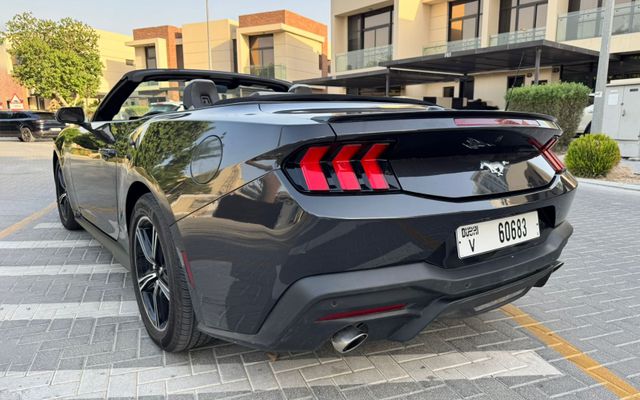 FORD MUSTANG - image 4
