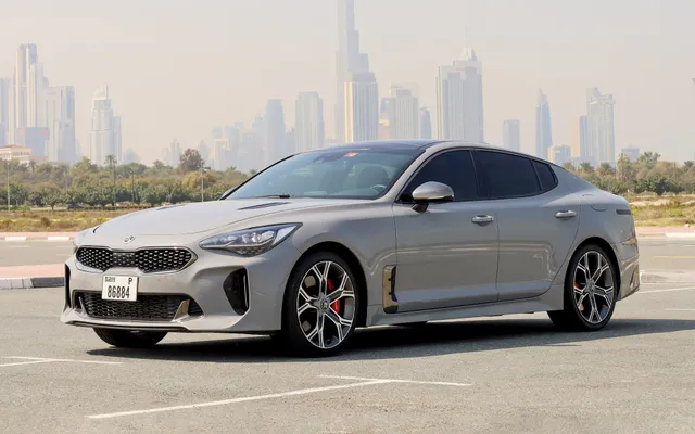 Kia Stinger GT 3.3 turbo - image 1