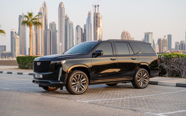 Cadillac  Escalade - image 4