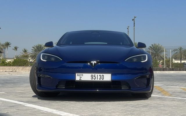 Tesla Model S Plaid - image 3