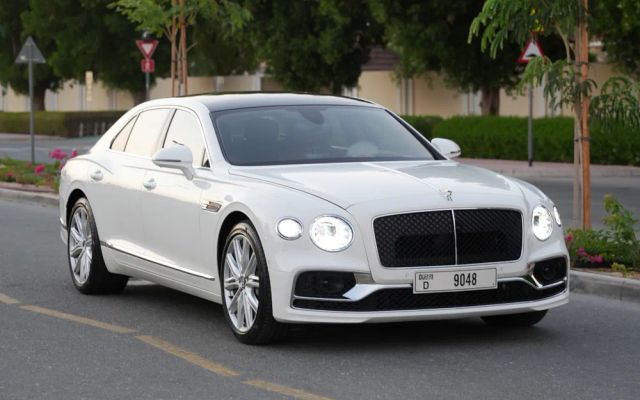 BENTLEY FLYING SPUR - image 1