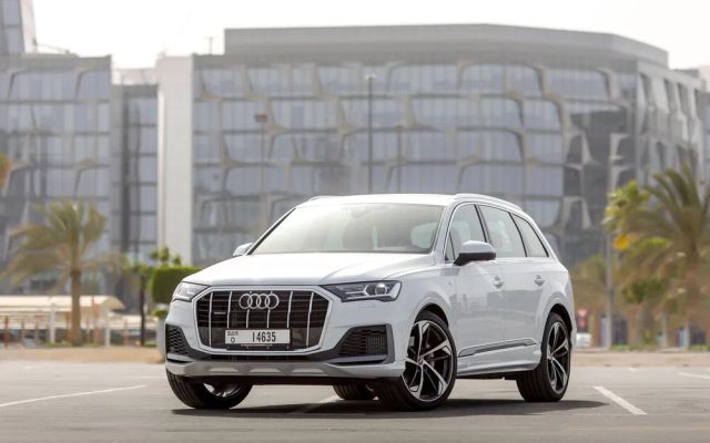 Audi Q7 - image 1