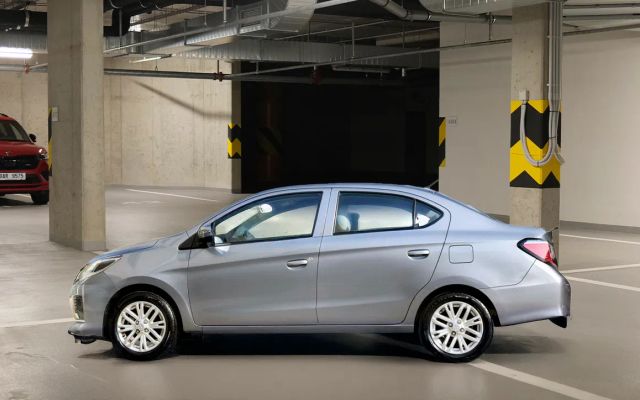 Mitsubishi Attrage GLX 1.2L - image 2