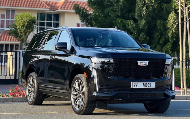 CADILLAC ESCALADE - image 4