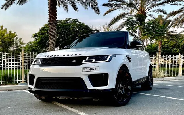 RANGE ROVER SPORT - image 1
