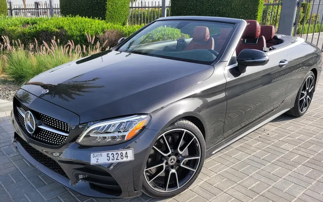 Mercedes C300 Convertible - image 2