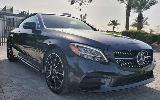 Mercedes C300 Convertible - image 4