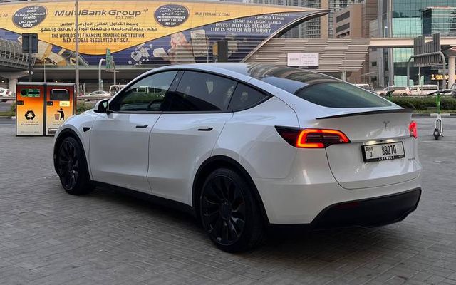 Tesla Model Y - image 3