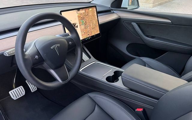 Tesla Model Y - image 4