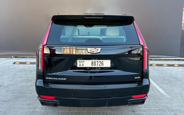 CADILLAC ESCALADE - image 2