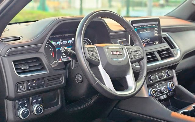 GMC YUKON XL - image 3